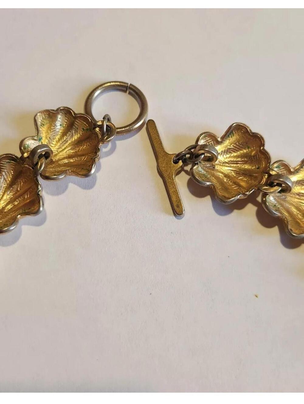 vintage Anne Klein Sea Shell Matte Goldtone Panel SCALLOPED Toggle NECKLACE - Picture 5 of 7